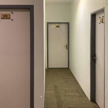 Hotel Ananda Syariah Redpartner 武吉丁宜 外观 照片